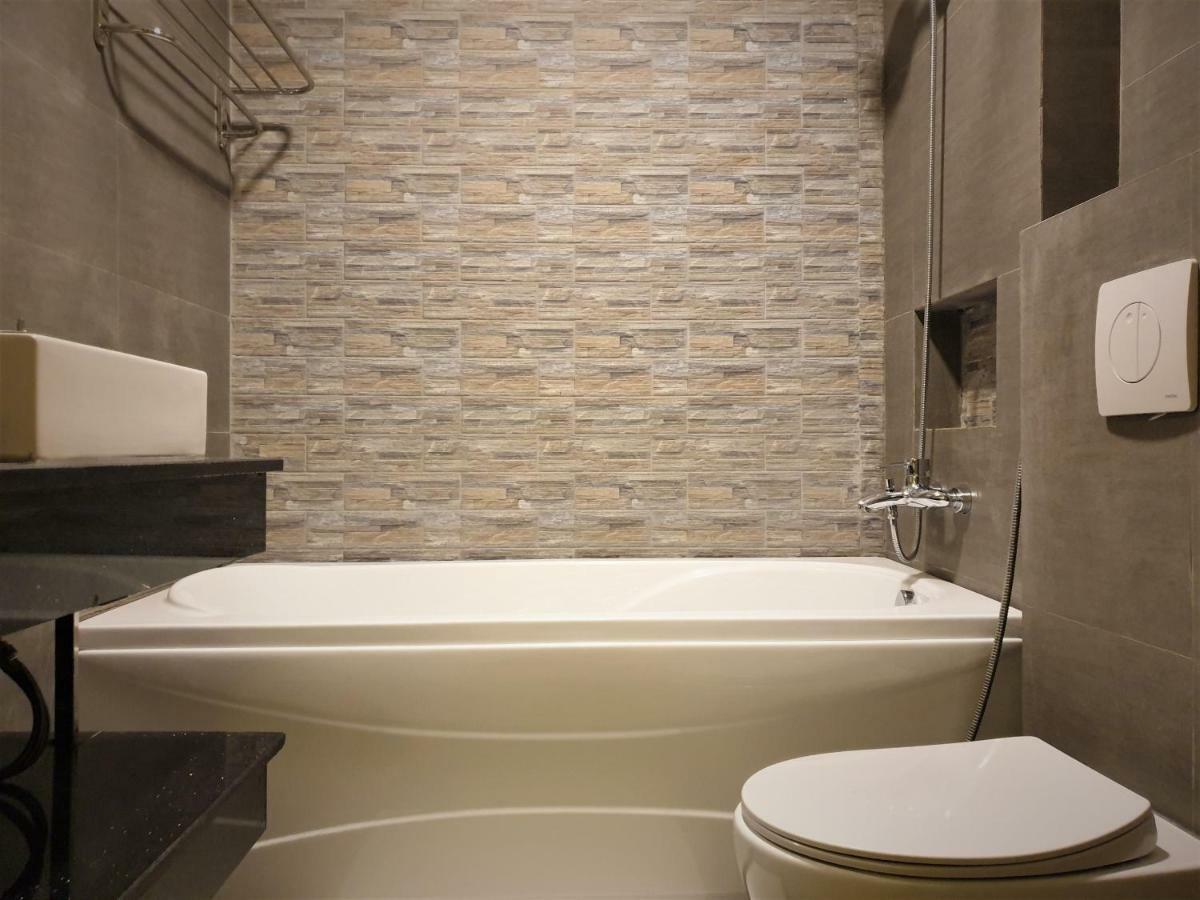 Mio Hotel Куинён Экстерьер фото